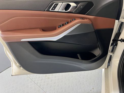 Certified 2023 BMW X5 xDrive40i w/ M Sport Package image 11