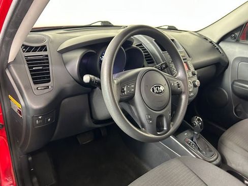 Used 2013 Kia Soul FWD image 14