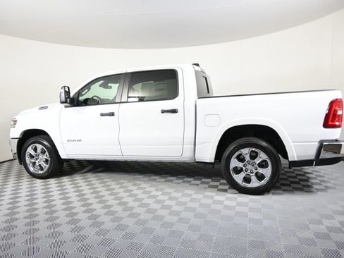 Used 2025 RAM 1500 Big Horn AWD/4WD image 3