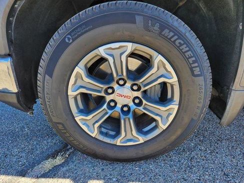 Used 2024 GMC Sierra 1500 SLT AWD/4WD image 19