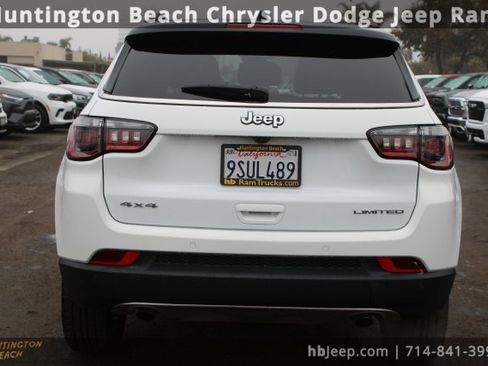 Used 2023 Jeep Compass Limited image 4