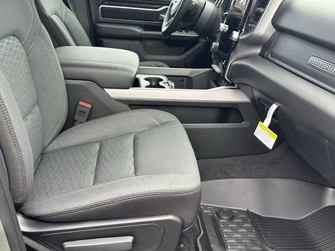 New 2026 RAM 1500 4x4 Crew Cab image 13