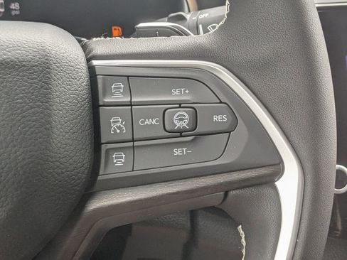 New 2026 Jeep Grand Cherokee L Limited AWD/4WD image 19