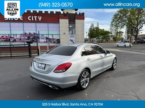 Used 2016 Mercedes-Benz C 300 Sedan image 4