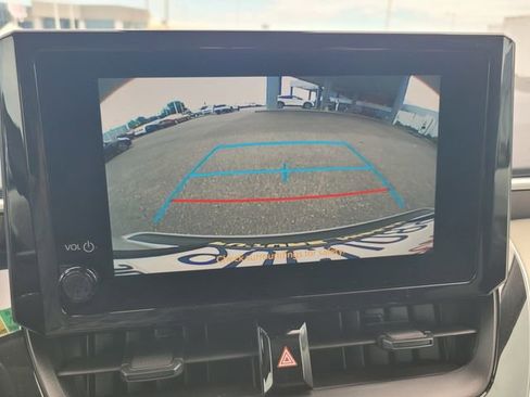 Used 2025 Toyota Corolla LE image 21