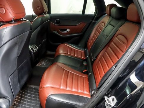 Used 2022 Mercedes-Benz GLC 43 AMG 4MATIC image 11