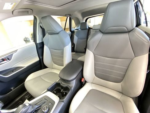 Used 2025 Toyota RAV4 XLE Premium w/ Weather Package AWD/4WD image 14