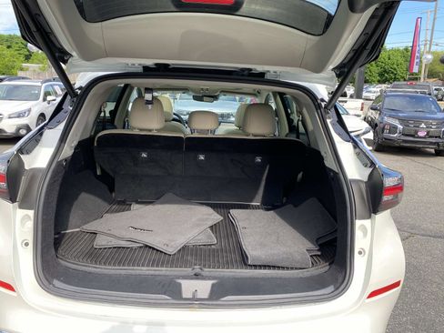 Used 2024 Nissan Murano SL w/ Cargo Package AWD/4WD image 6
