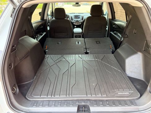 Used 2020 Chevrolet Equinox LT FWD image 27