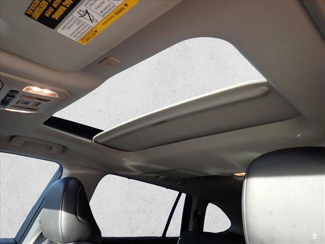 Used 2023 Toyota Highlander XLE AWD/4WD image 10