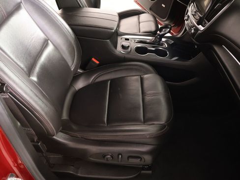 Used 2023 Chevrolet Traverse RS w/ LPO, Floor Liner Package FWD image 14
