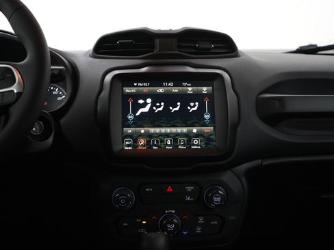 Used 2023 Jeep Renegade Trailhawk image 14