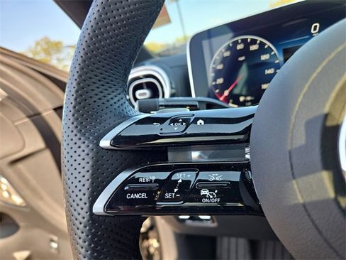 Used 2024 Mercedes-Benz C 300 4MATIC Sedan image 17