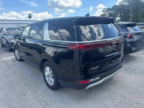 Certified 2024 Kia Carnival LX FWD image 5