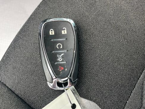 Used 2019 Chevrolet Equinox LT w/ Driver Convenience Package AWD/4WD image 26