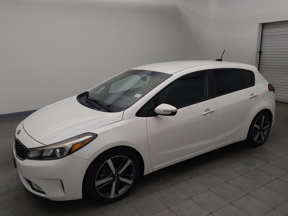 Used 2017 Kia Forte EX FWD image 2
