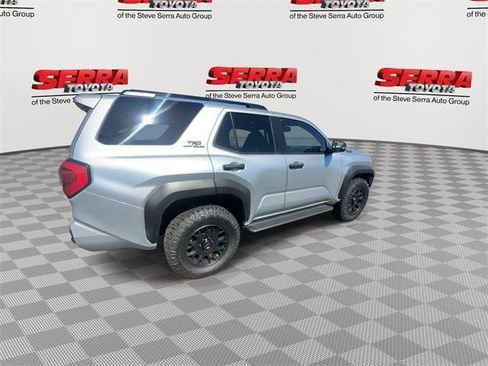 Used 2025 Toyota 4Runner TRD Off-Road image 9