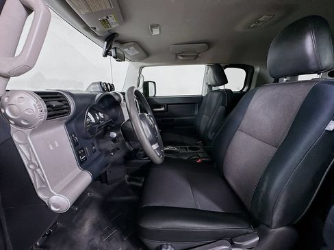 Used 2010 Toyota FJ Cruiser 4WD image 20