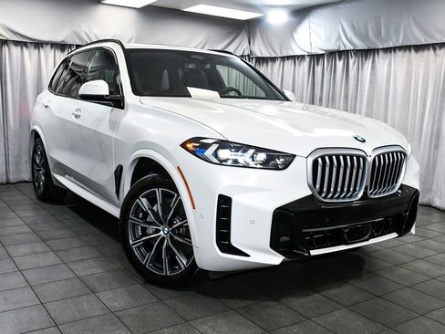 Used 2026 BMW X5 xDrive40i AWD/4WD image 3