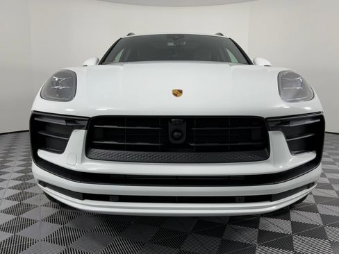 Certified 2026 Porsche Macan AWD/4WD image 6