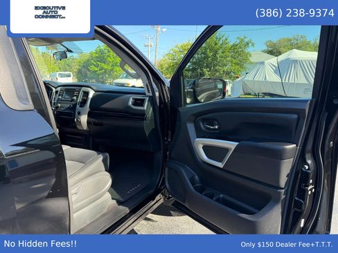 Used 2018 Nissan Titan SV RWD image 10