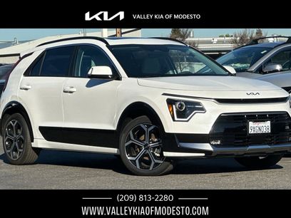 Used 2025 Kia Niro EX Touring