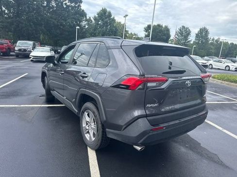 Used 2024 Toyota RAV4 XLE FWD image 7