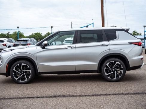Used 2024 Mitsubishi Outlander SE AWD/4WD image 8