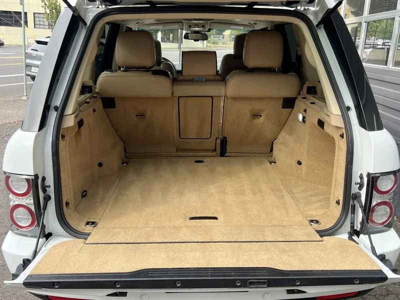 Used 2012 Land Rover Range Rover HSE LUX AWD/4WD image 4