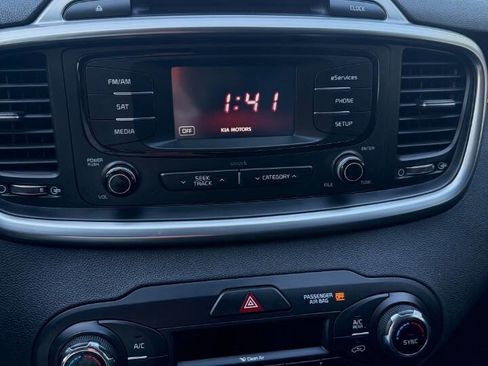Used 2016 Kia Sorento EX FWD image 16