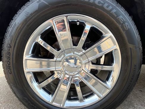 Used 2015 Chevrolet Silverado 1500 High Country w/ High Country Premium Package RWD image 11