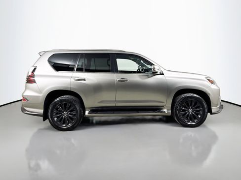 Used 2023 Lexus GX 460 Premium w/ Accessory Package AWD/4WD image 4