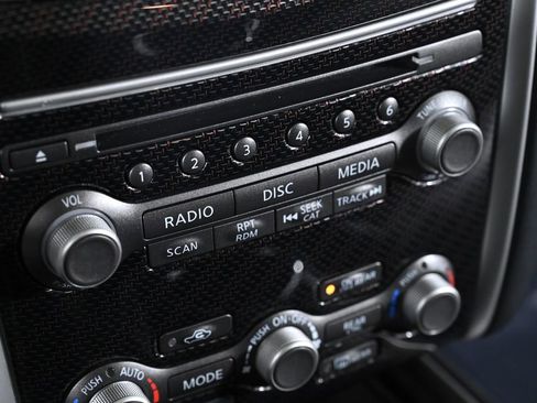 Used 2019 Nissan Pathfinder SL image 19