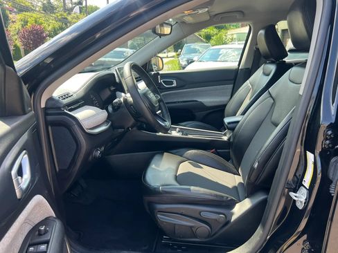 Used 2022 Jeep Compass Latitude AWD/4WD image 27