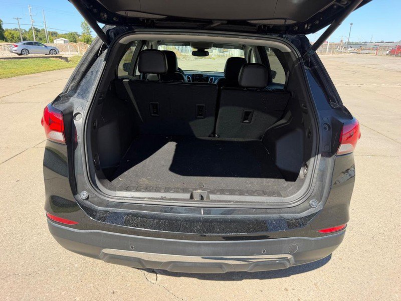Used 2023 Chevrolet Equinox Premier FWD image 5