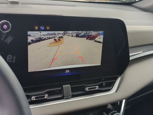 Used 2026 Chevrolet Equinox LT w/ Convenience Package II image 18