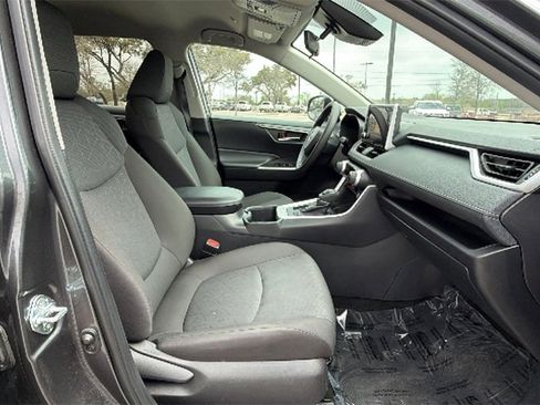 Certified 2024 Toyota RAV4 XLE image 39