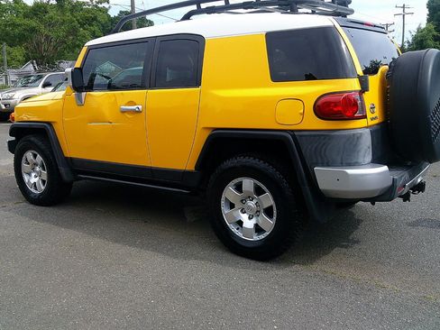 Used 2007 Toyota FJ Cruiser 4WD w/ Upgrade Pkg 2 image 29