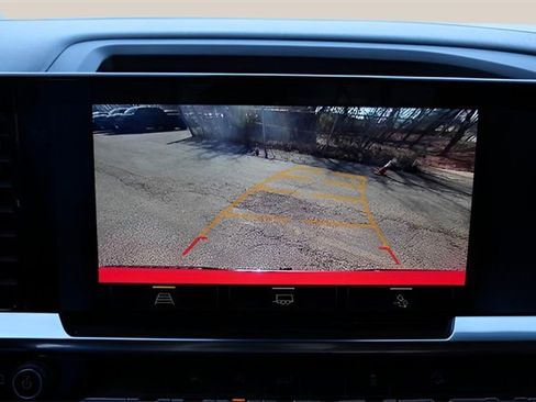 Used 2024 Chevrolet Silverado 1500 LT image 21