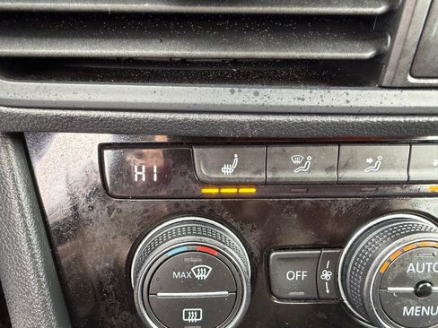 Used 2024 Volkswagen Jetta SE image 27