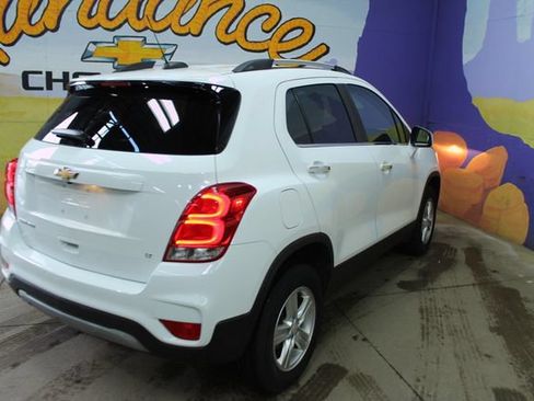 Used 2018 Chevrolet Trax LT w/ LT Convenience Package AWD/4WD image 4