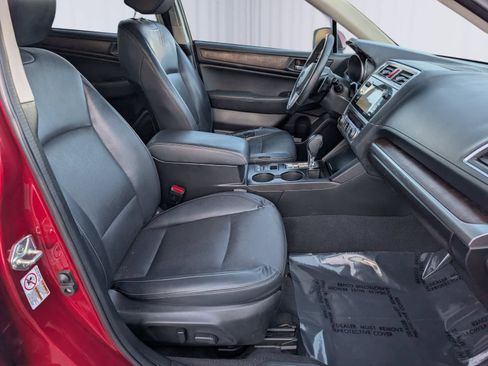 Used 2017 Subaru Outback 2.5i Limited image 9