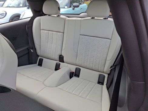 Certified 2025 MINI Cooper S image 9