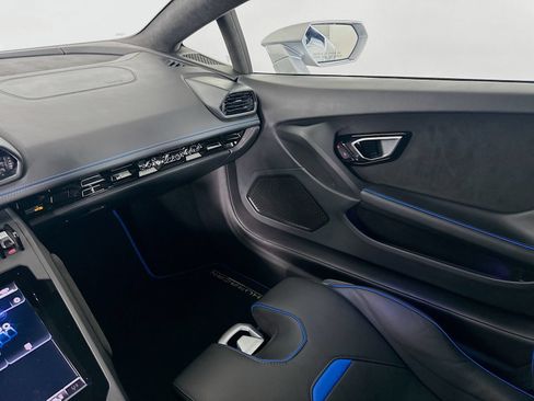Used 2023 Lamborghini Huracan EVO RWD image 23