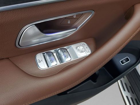 Certified 2025 Mercedes-Benz GLS 450 4MATIC image 31