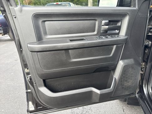 Used 2018 RAM 1500 Express w/ Express Value Package image 10