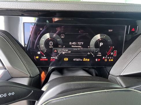 Used 2025 GMC Yukon Denali AWD/4WD image 29