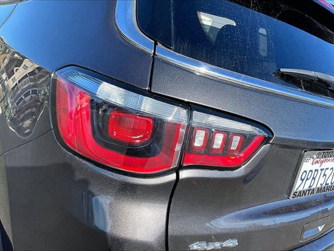 Used 2019 Jeep Compass Limited image 29