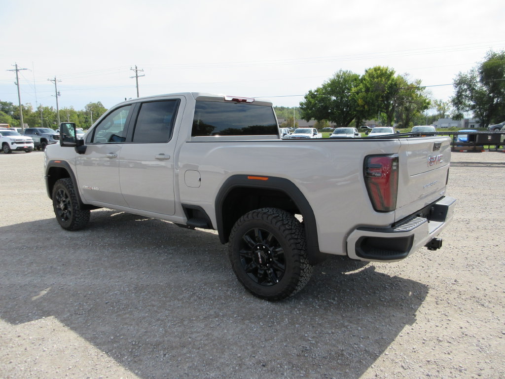 New 2026 GMC Sierra 2500 AT4 AWD/4WD image 7