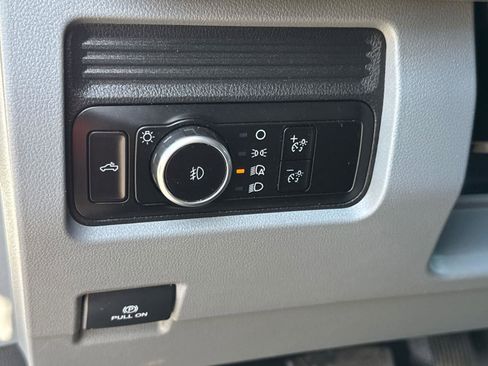 Used 2023 Ford F250 XL w/ XL Chrome Package image 23